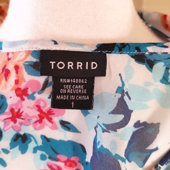 TORRID Floral Chiffon Bow Back Tunic Top - Picture 5 of 6